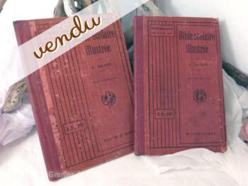 Deux livres scolaires "Bible Scolaire Illustrée", Cours Moyen et Cours Elémentaire des années 20.
