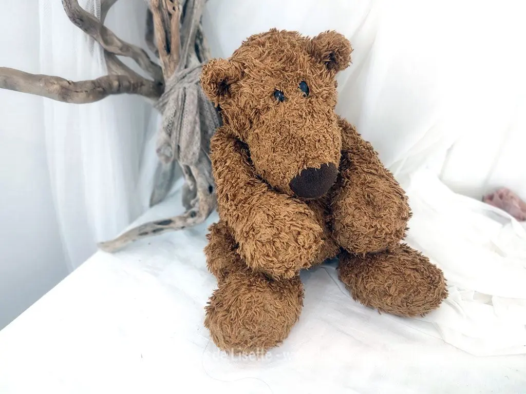 Attachant ours en peluche marron marque GUND Le Grenier de Lisette