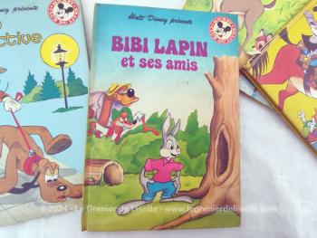 En bon état, voici quatre livres pour enfants de la serié "Wald Disney présente"  du "Club du livre Mickey" avec Dingo au Far West, Bambi grandit, Bibi Lapin et ses amis et Pluto Détective, imprimé de 1979 à 1982. Idéal pour se replonger dans les souvenirs de notre enfance..