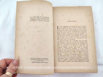 Sur 21 x 13.5 x 2 cm, voici un livre sur 317 pages au titre de "De la IV° à la V° République au jour le jour" écrit par André Siegfried de l’Académie Française, publié en 1968, et édité chez Bernard Grasset Editeur. 