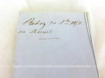 Agée de 173 ans, voici une ancienne lettre pli du 1 décembre 1852 soit à peine 63 ans après la révolution française de 1789 ! C'est une feuille double écrite dont 3 pages nous proposent une liste numérotée de différents lots.