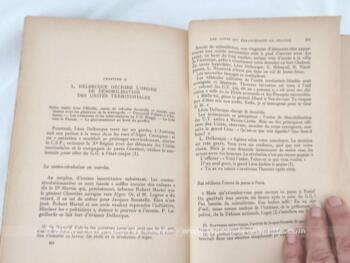 Sur 20.3 x 14 x 3 cm, voici un livre sur 514 pages au titre de "Secrets d'Etat" publié par J.R. Tournoux en 1960, dont les sous-titres sont Dien Bien Phu - Les Paras - L'Algérie - L'Affaire Ben Bella - Suez - La Cagoule - Le 13 Mai - De Gaulle au Pouvoir. 