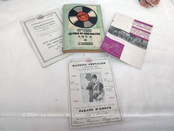 Voici un ancien catalogues La Voix de son Maitre pour l'année 1928, un autre pour l'année 1929,  un prospectus pour une chanson de Maurice Chevalier de 1929 et le catalogue des nouveautés d'avril 1930.