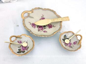 Voici un bel assortiment vintage composé d'une salière, poivrière et d'un beurrier avec dorures et décors roses shabby et signés R, sans oublier les petites cuillères et couteau assorti. Superbe.