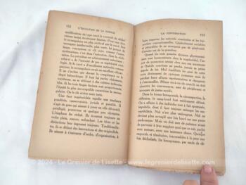 Datant de 1929, voici un livre ancien de 204 pages portant le titre de ""L'Education de la Parole" de Paul-C Jagot daté de 1929, concernant l'Art de Parler clairement et avec assurance, dans la vie privée, dans les affaires et devant un public. Tout ça en 1929, quel programme!