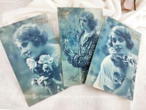 Trois cartes postales bleues anciennes de portraits de femmes