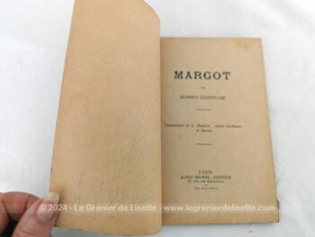 Voici un duo de petits livres de 11.5 x 17.5 x 0.6 cm  concernant les "Oeuvres de Courteline" publié chez Albin Michel avec "Les Gaités de l'Escadron et le Capitaine Marjavel" et  "Margot" datant des années 30.