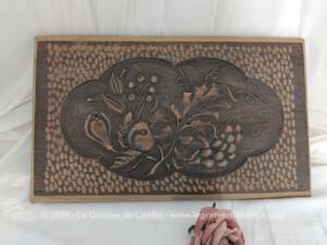 Superbe plaque bois gravure main décor fleurs pièce unique